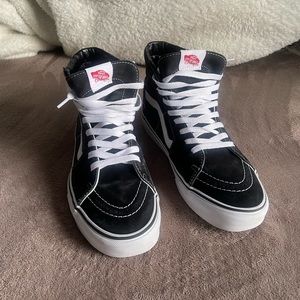 COPY - SK8-HI SHOE Size 10 Black and White